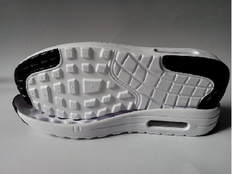 Sports shoes and casual shoes